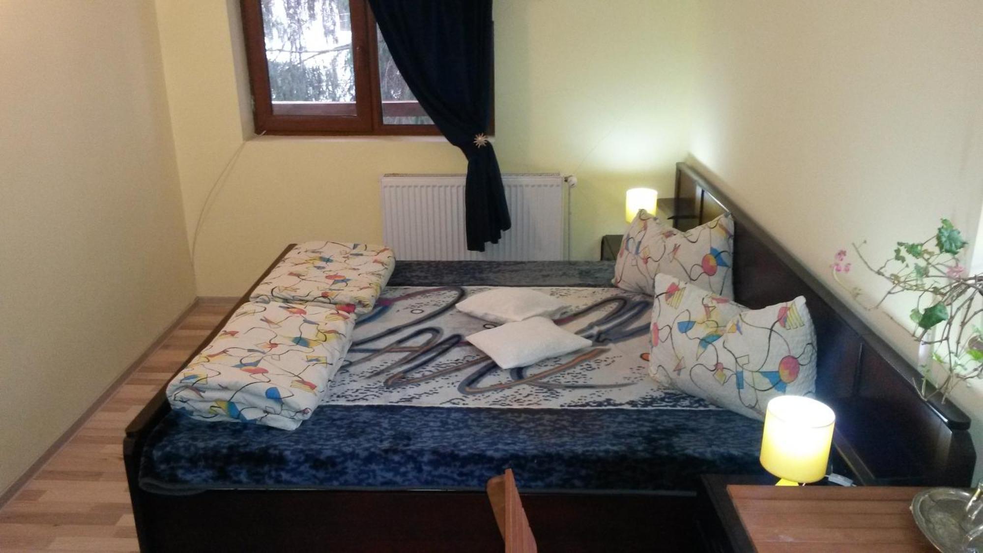 La Buni Buşteni Kamer foto