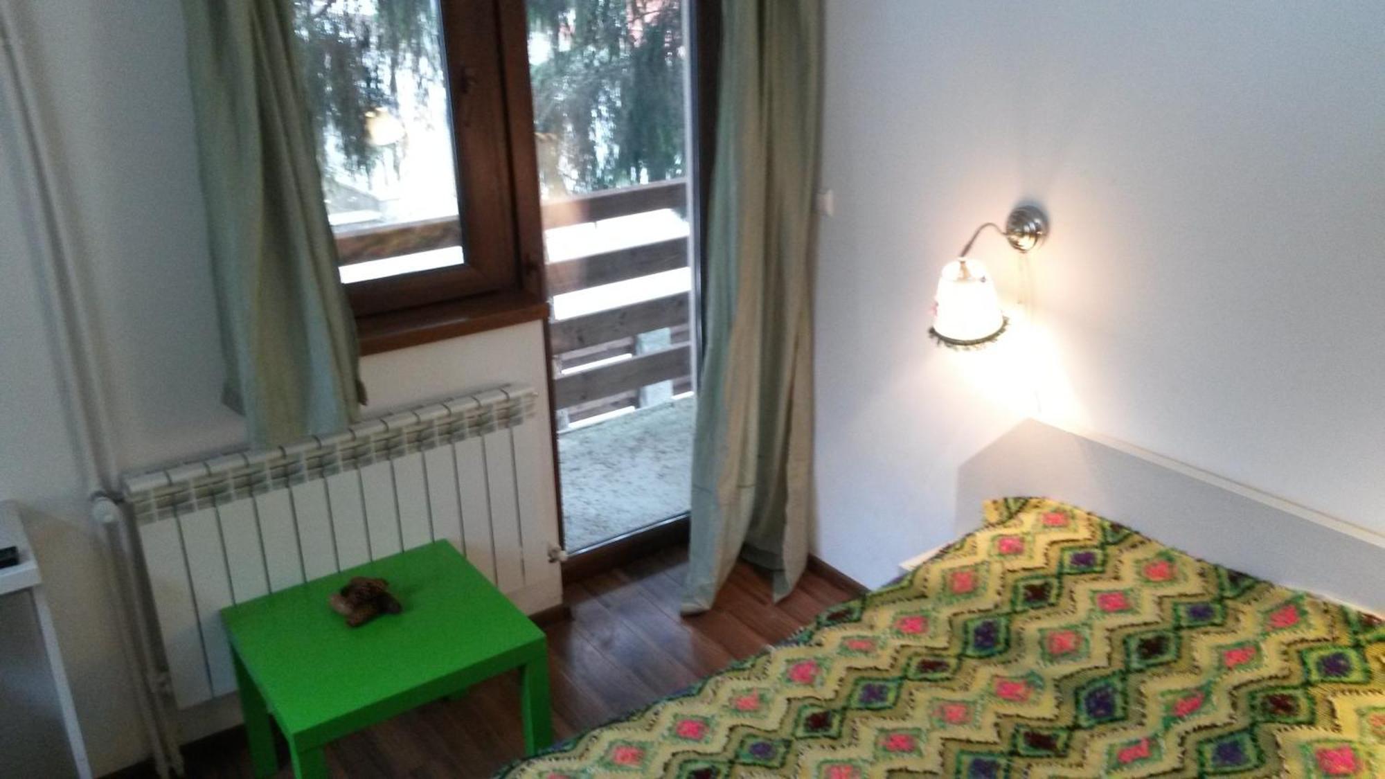 La Buni Buşteni Kamer foto