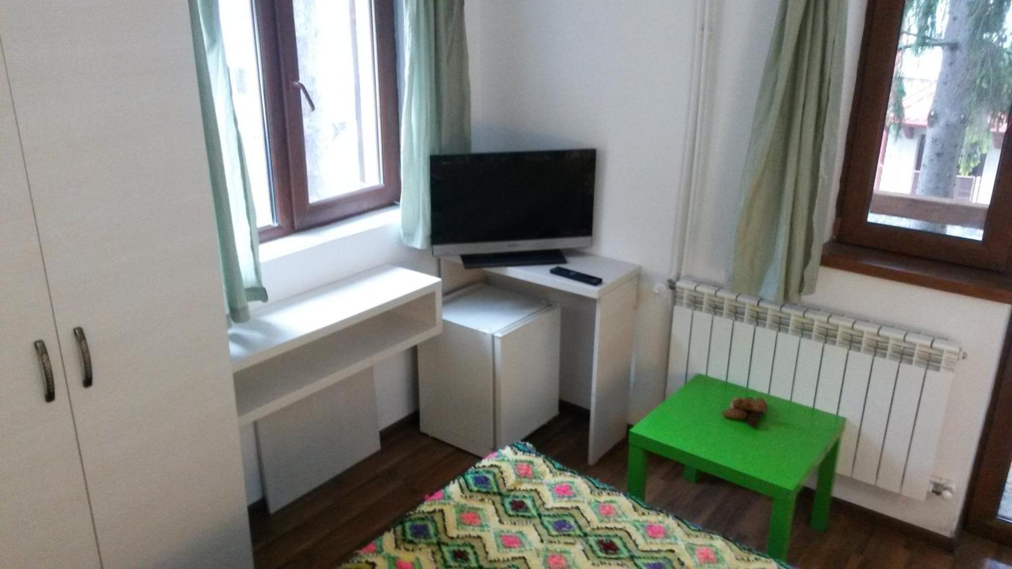 La Buni Buşteni Kamer foto